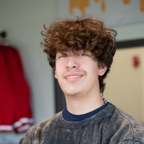 Quinn Taylor, screen printer at P&M Apparel